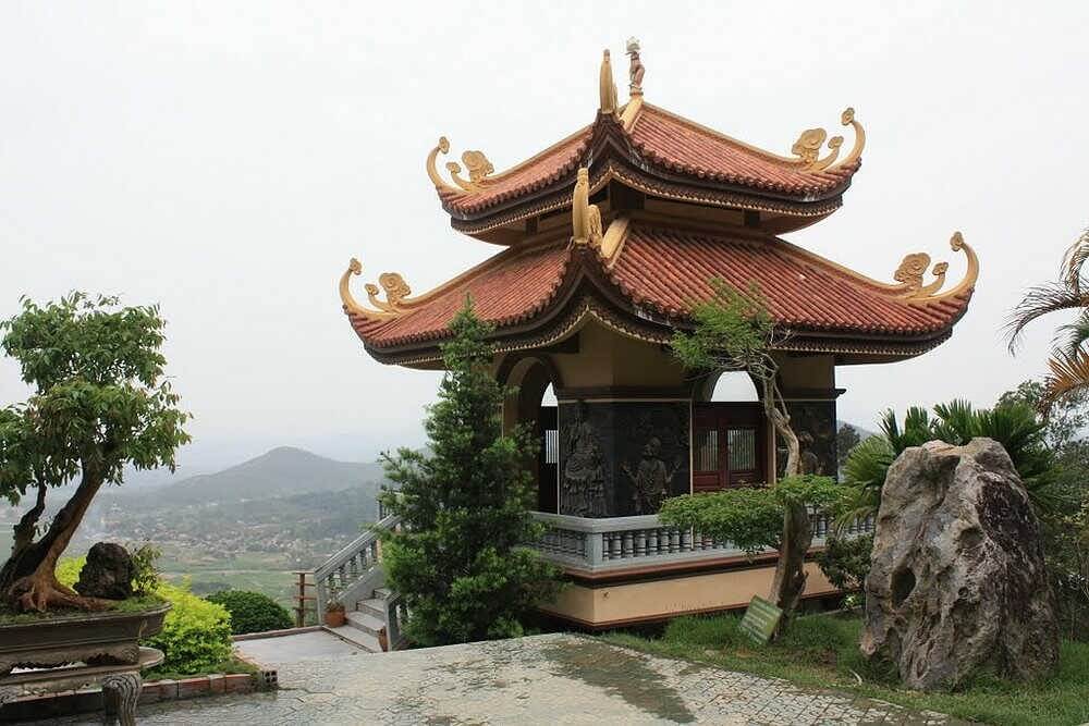 Thiền viện Chơn Không - Khu tháp chuông ấn tượng
