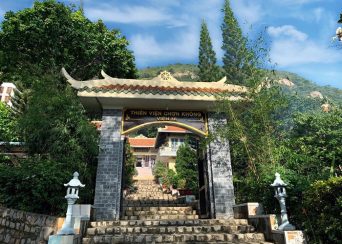 Thiền viện Chơn Không - Điểm du lịch tâm linh nổi tiếng ở Vũng Tàu