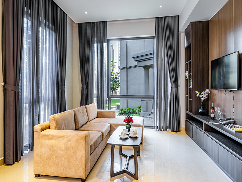 Căn Villa sở hữu phòng khách đầy đủ nội thất và tiện nghi