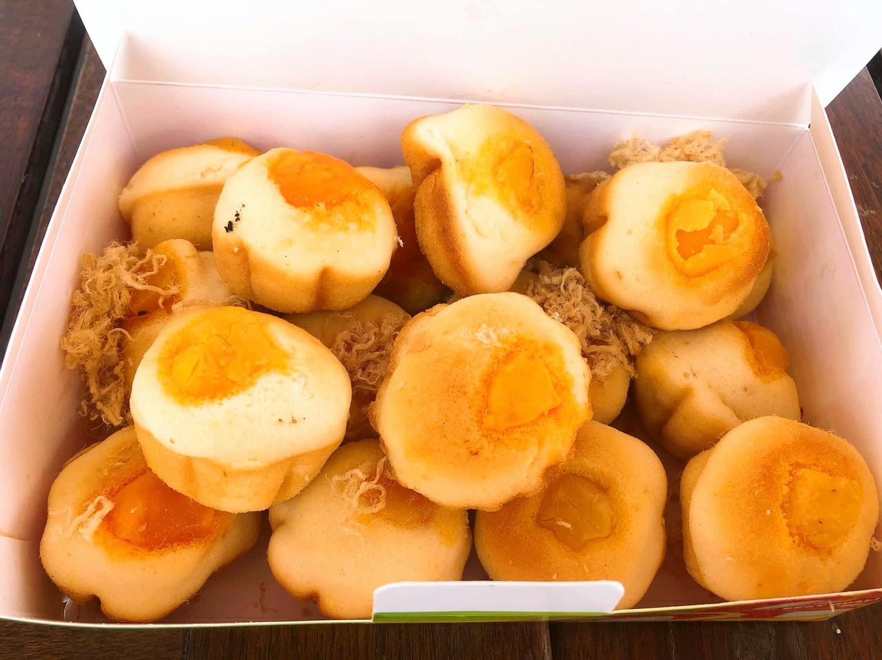 Bánh bông lan trứng muối hương vị bánh ngon, thơm và giàu dinh dưỡng
