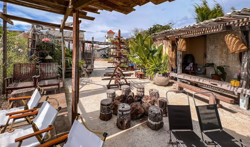 Sống ảo mỗi góc với Đường Chân Trời cafe Phan Thiết