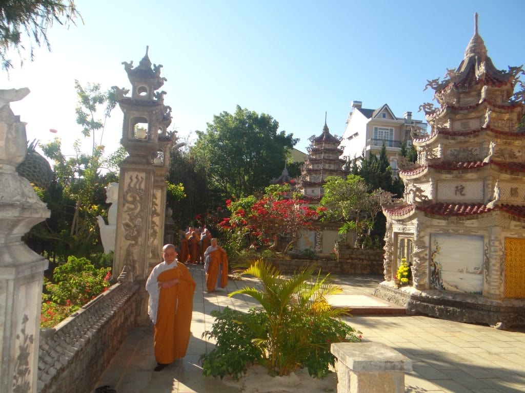 Các khoá tu tập tại chùa