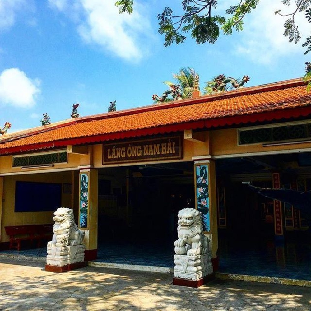Đình Trần Thắng Tam