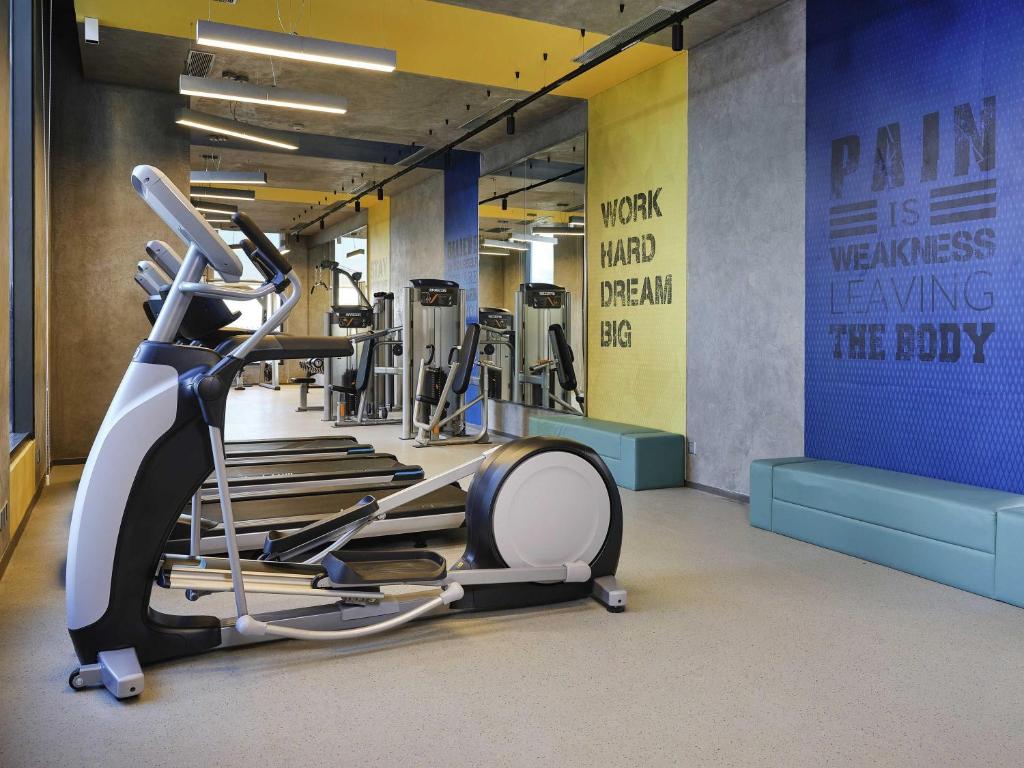 Không gian phòng gym rộng rãi và đầy đủ trang thiết bị
