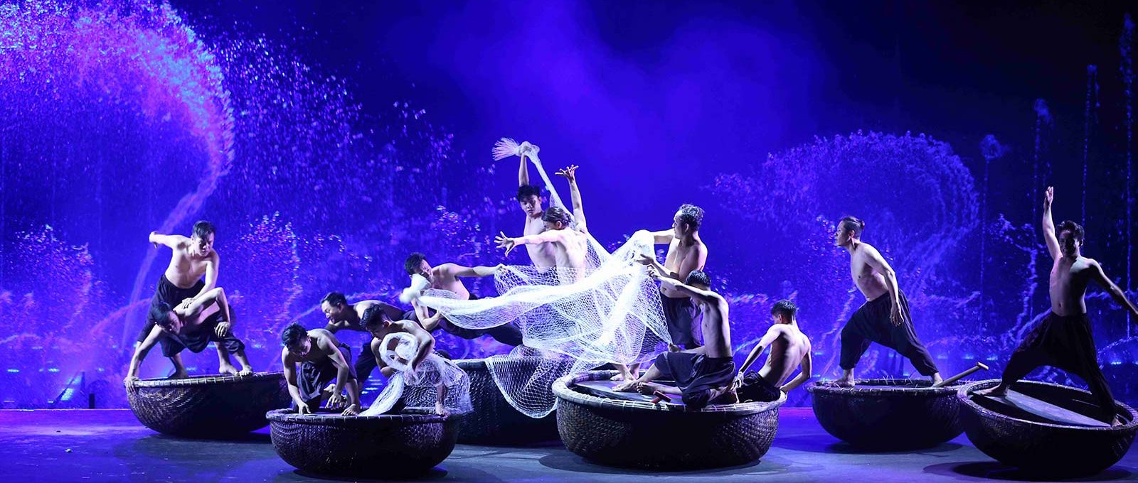 Fishermen Show Mũi Né tái hiện hình ảnh ngư dân làng chài