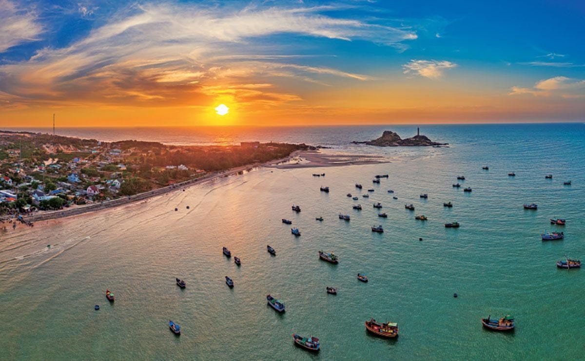 Mũi Né nổi tiếng với các khu du lịch biển