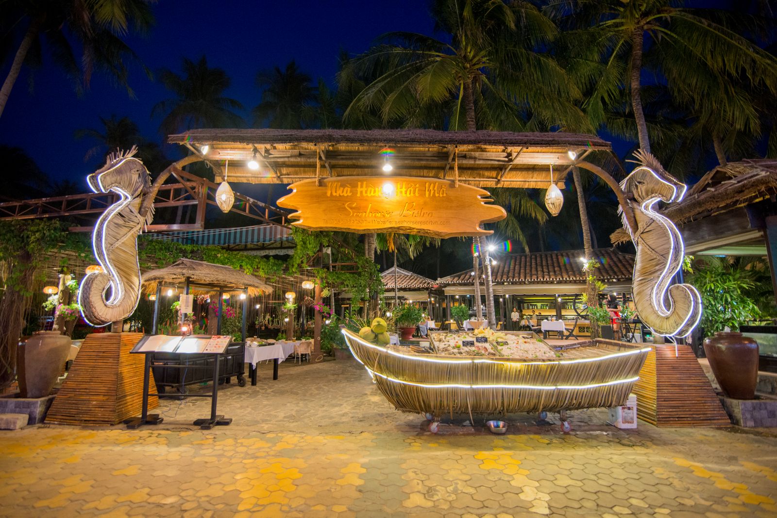 Trang trí độc đáo của nhà hàng Seahorse Bistro