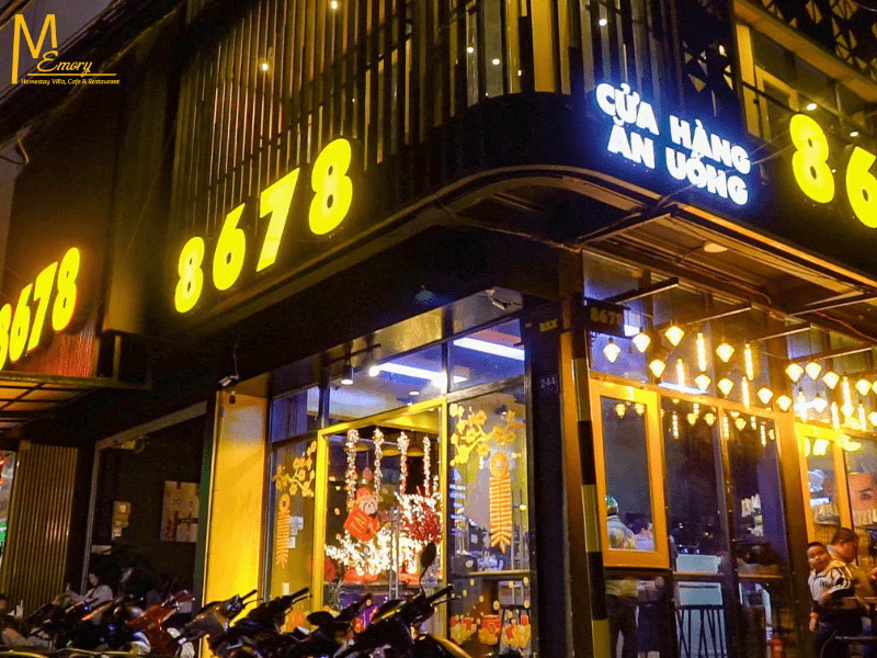 Tone màu ấm cúng, dễ chịu tại quán 8678