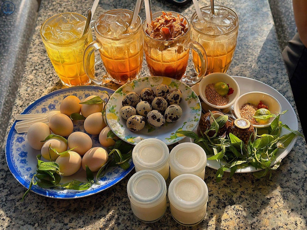 Yaourt trứng gà lòng đào