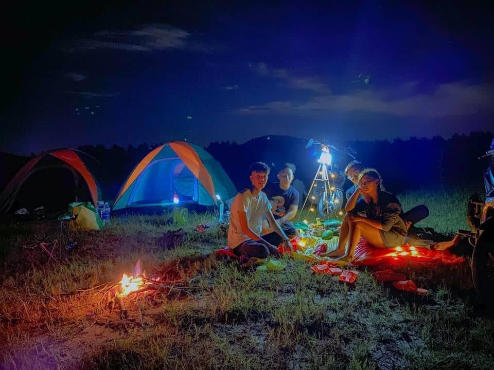 Cắm trại qua đêm thư giãn ở Bàu Cá Cái