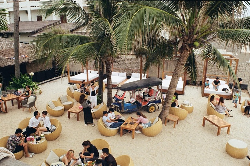 Quán cafe Mũi Né Chameleon Beach Bar ấn tượng