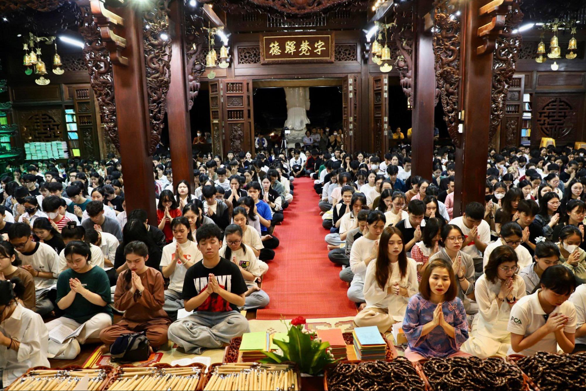 Chùa Khải Đoan vào mùa lễ Phật Đản
