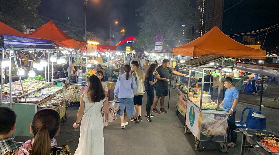 Thỏa thích khám phá ẩm thực ở chợ đêm Quảng Ngãi