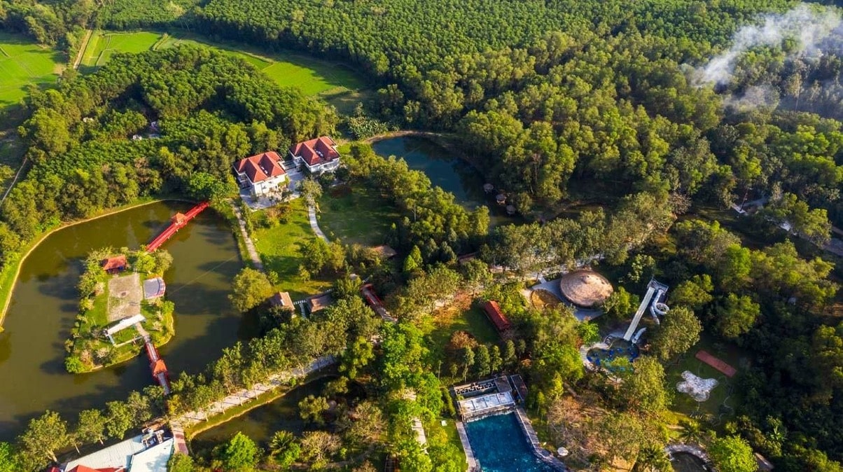 Toàn cảnh khu suối khoáng Thanh Tân Huế