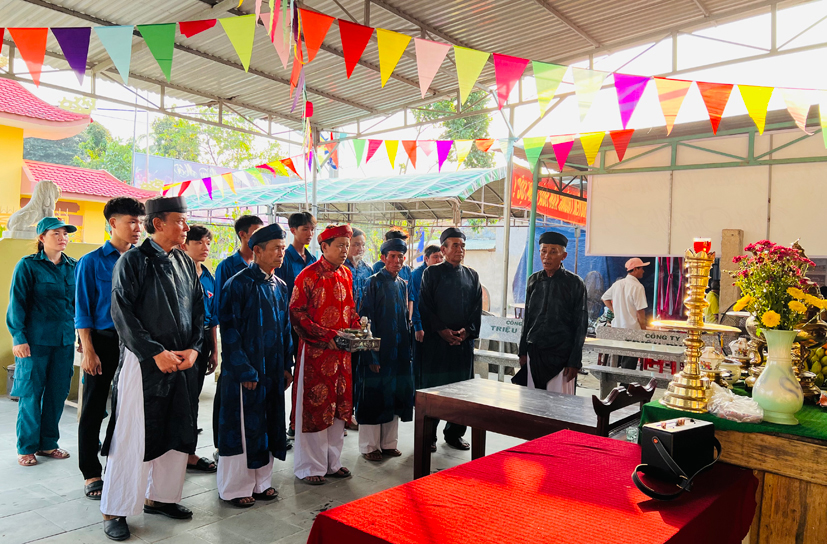 Lễ hội Dinh Tiền Hiền tưởng nhớ công ơn các vị tiền nhân