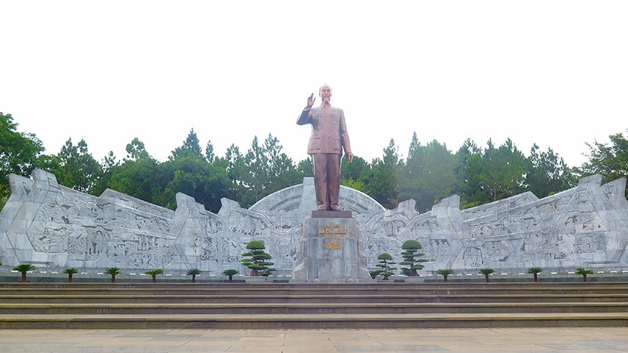 Công trình điêu khắc mang đậm văn hóa Tây Nguyên