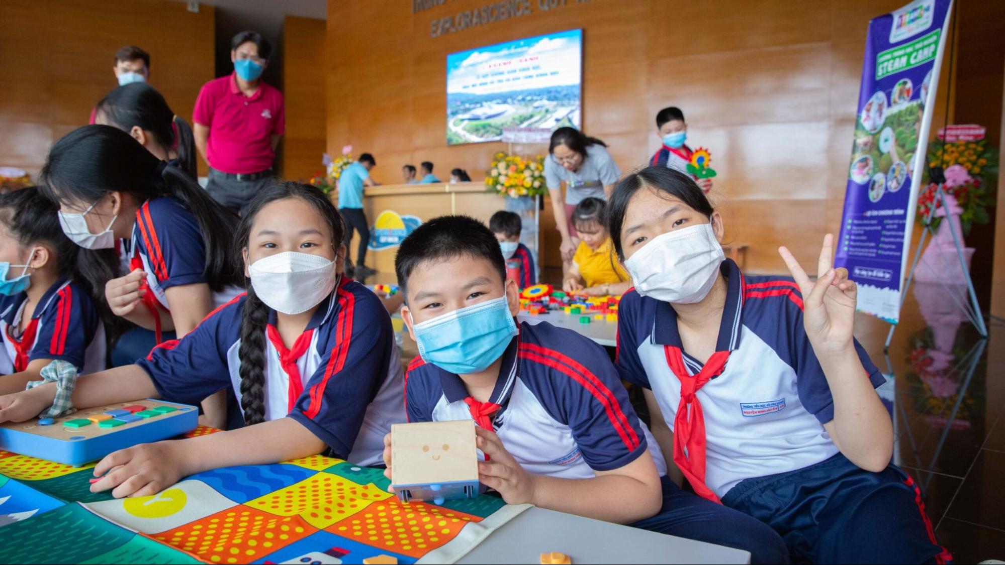 Học sinh tham gia hoạt động STEM thực hành tại Trung tâm