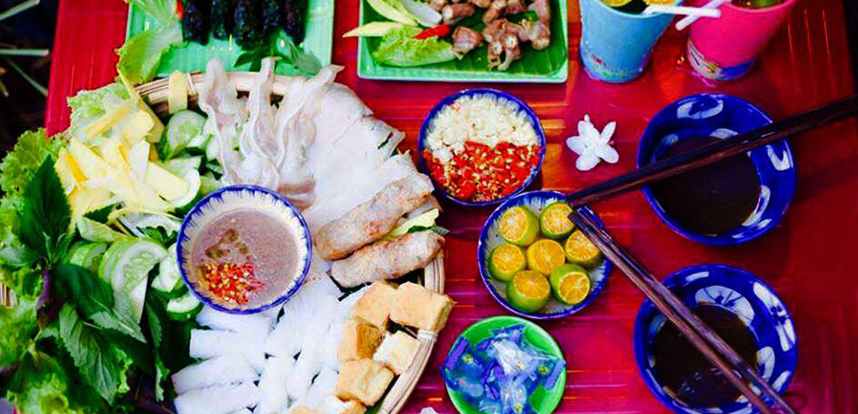 Phần bún đậu mắm tôm Nha Trang hấp dẫn của Quán Nhỏ