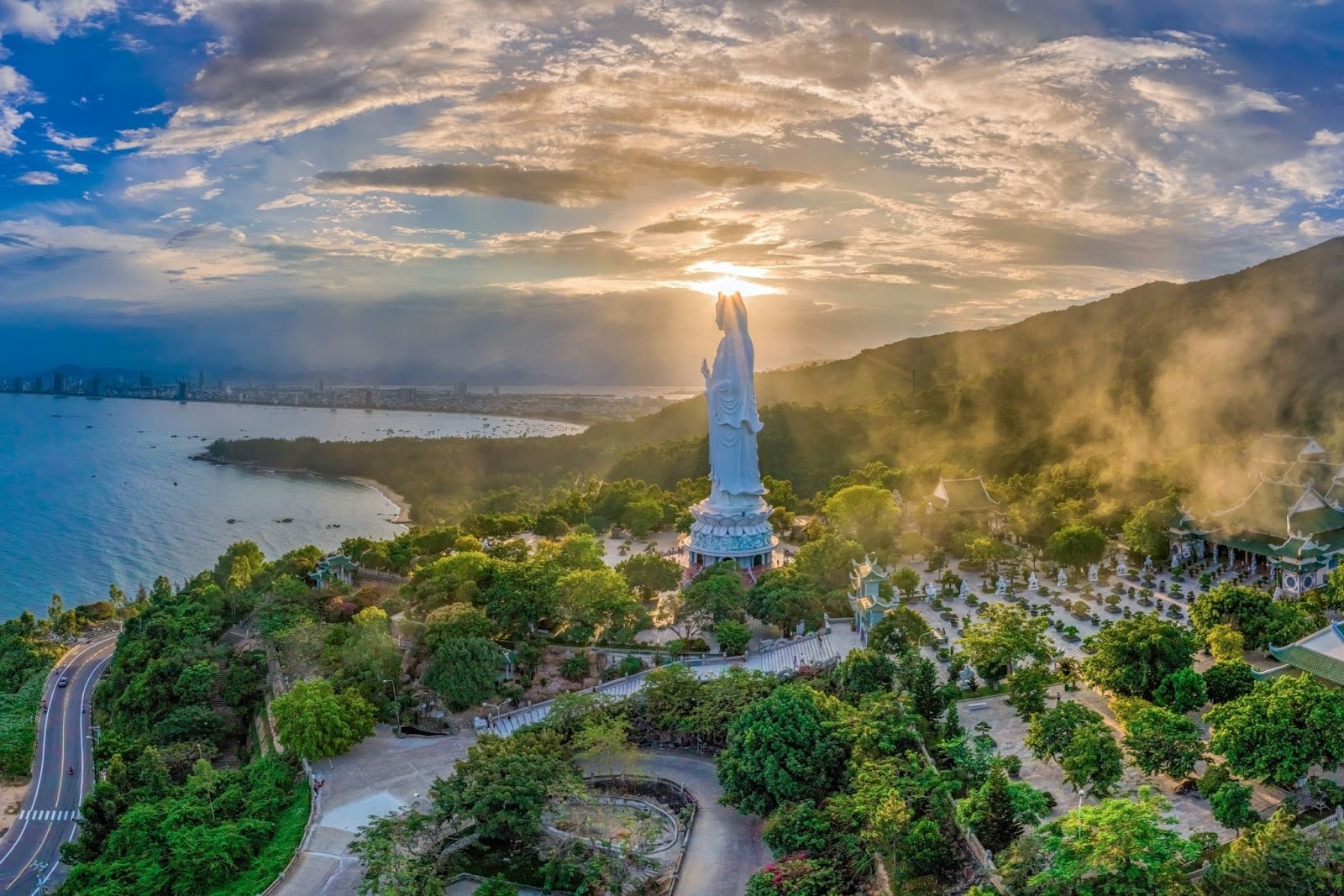 Chùa Linh Ứng linh thiêng