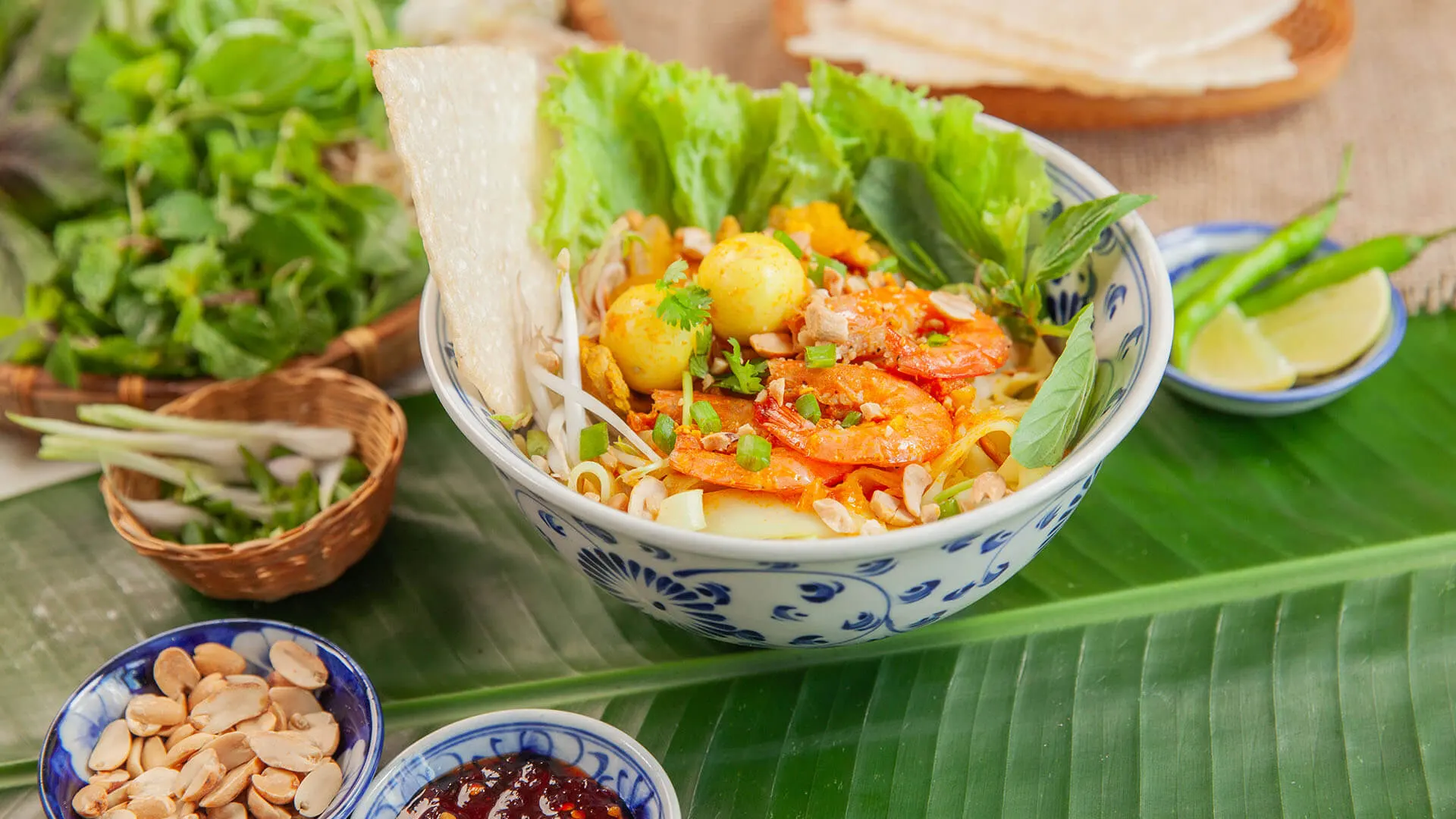 Tô mì Quảng nóng hổi, nhìn là muốn ăn ngay