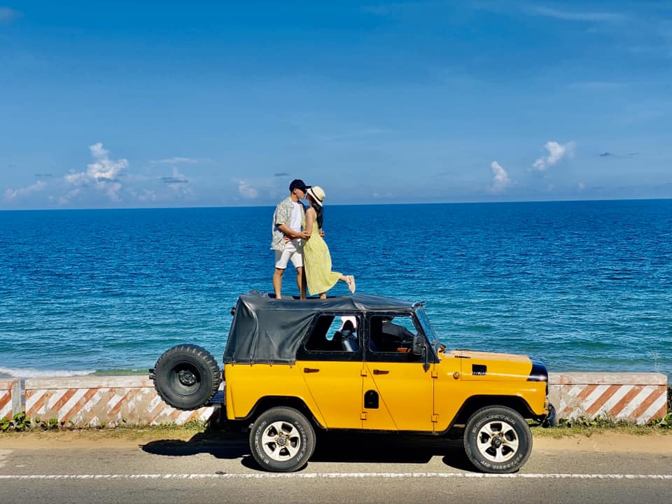 Cung đường biển Hòn Rơm tuyệt đẹp