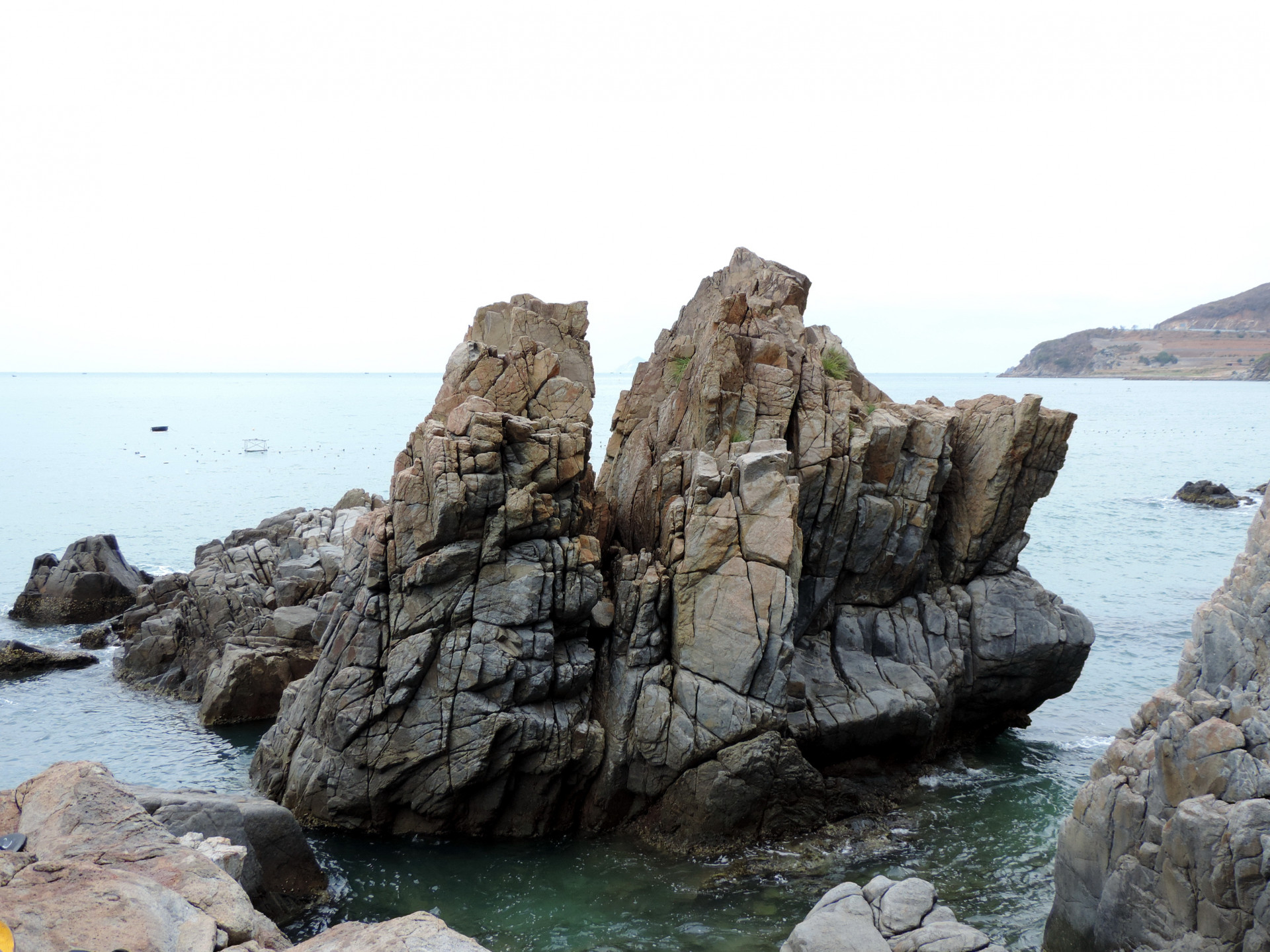 Cảnh quan hoang sơ của Hang Heo Nha Trang