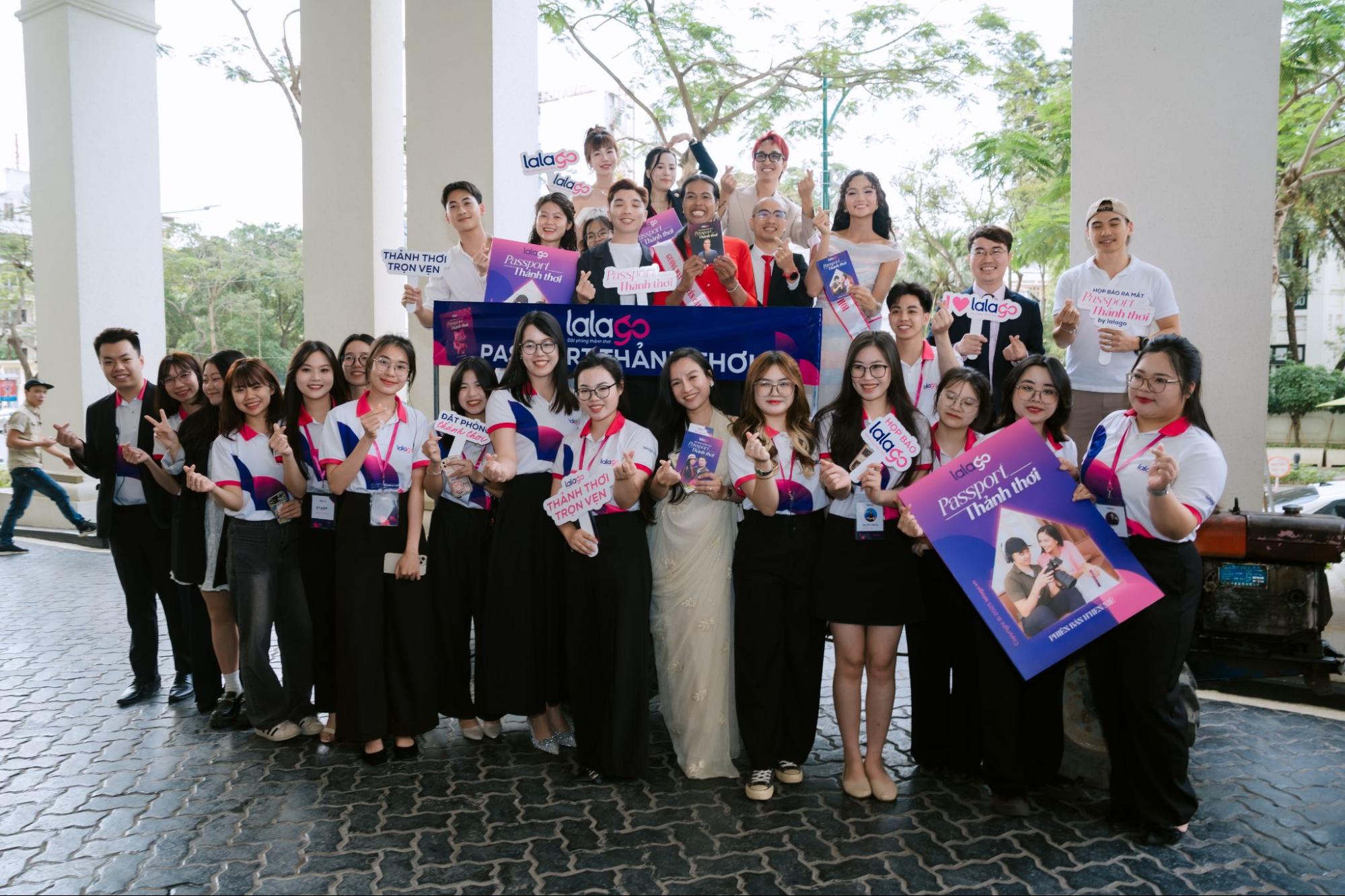 Đội ngũ Lala Team luôn tận tâm trong dịch vụ Passport Thảnh Thơi của Lalago