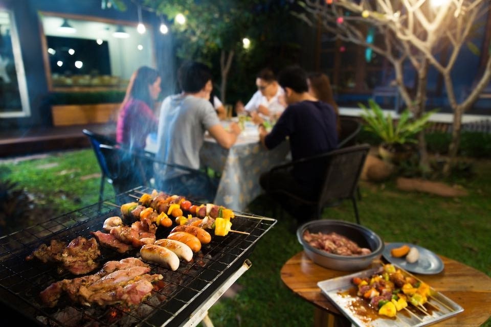 Tiệc BBQ ngoài trời ở Đà Lạt