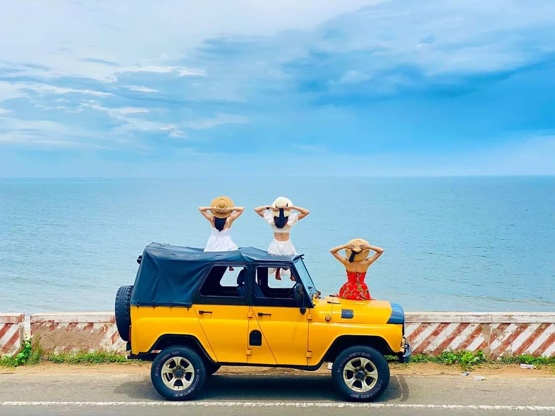 Tận hưởng cảm giác cực phiêu cùng xe Jeep Mũi Né