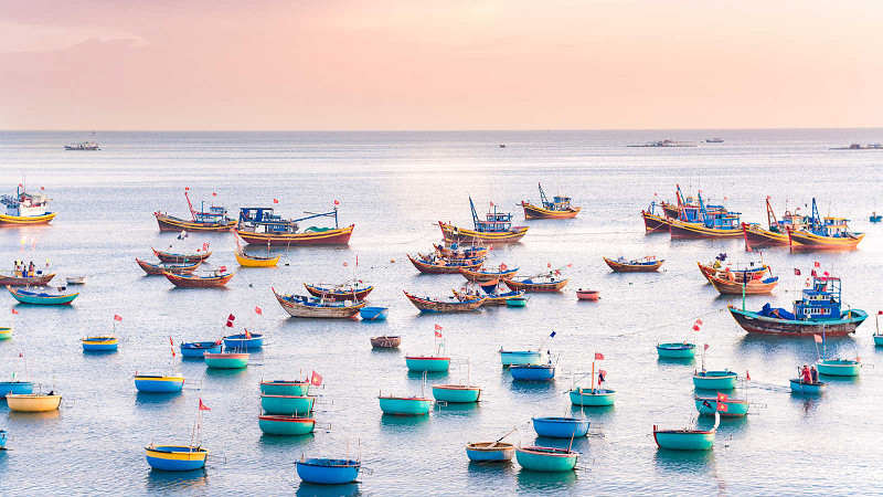 Khung cảnh làng chài đẹp mê lòng người