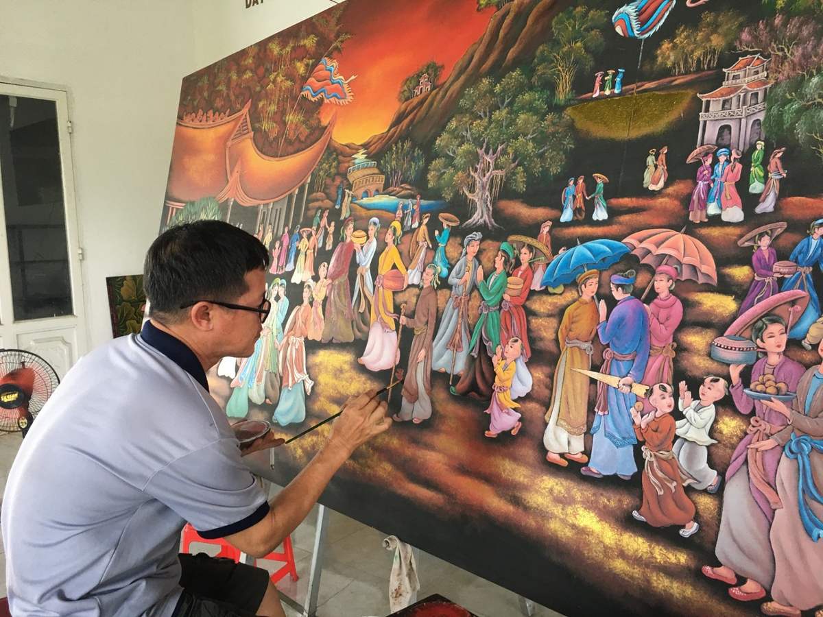 Từng bức tranh sơn mài nổi bật ở xưởng thủ công mỹ nghệ Hội An