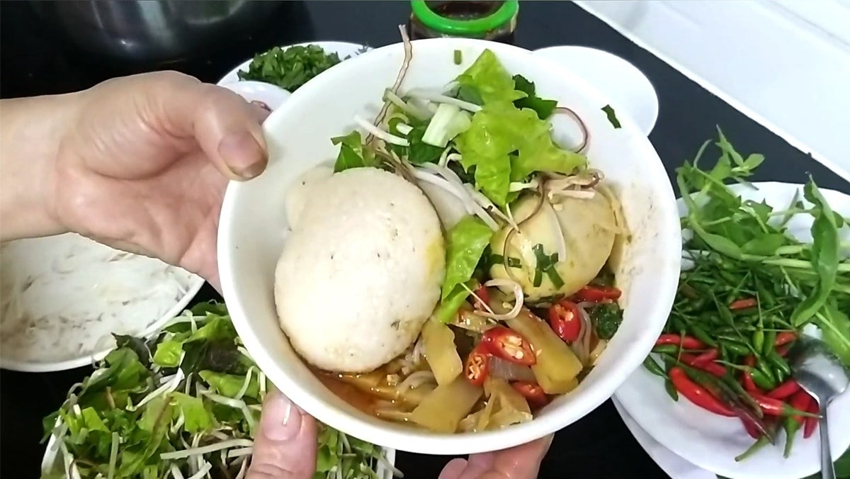 Bún mắm cua Gia Lai dậy mùi, vị đậm đà