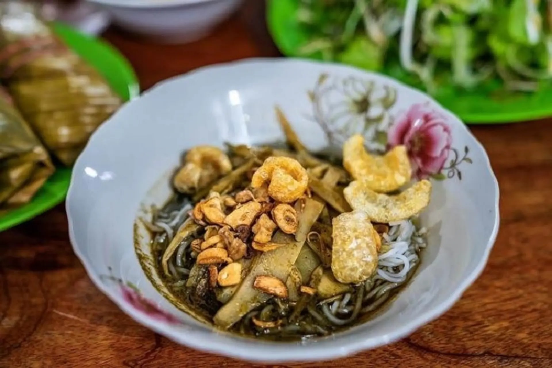 Cách làm bún mắm cua với những nguyên liệu cơ bản