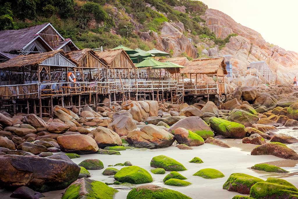 Bình Ba nổi tiếng với nhiều điểm lưu trú bình dân, view biển tuyệt đẹp