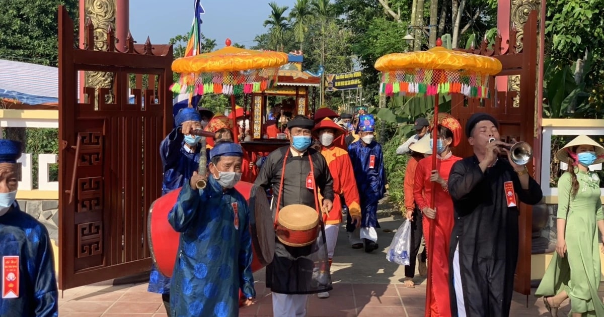 Hãy ăn mặc lịch sự, giữ trật tự khi đến tham gia lễ hội
