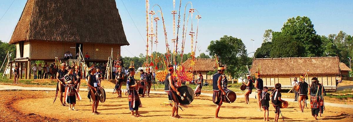 Lễ mừng Nhà Rông mới Kon Tum với những nghi lễ đặc sắc