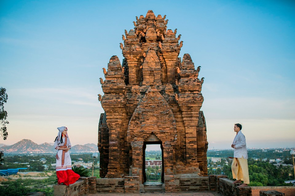 Check-in sống ảo “cực chất” tại tháp Po Klong Garai