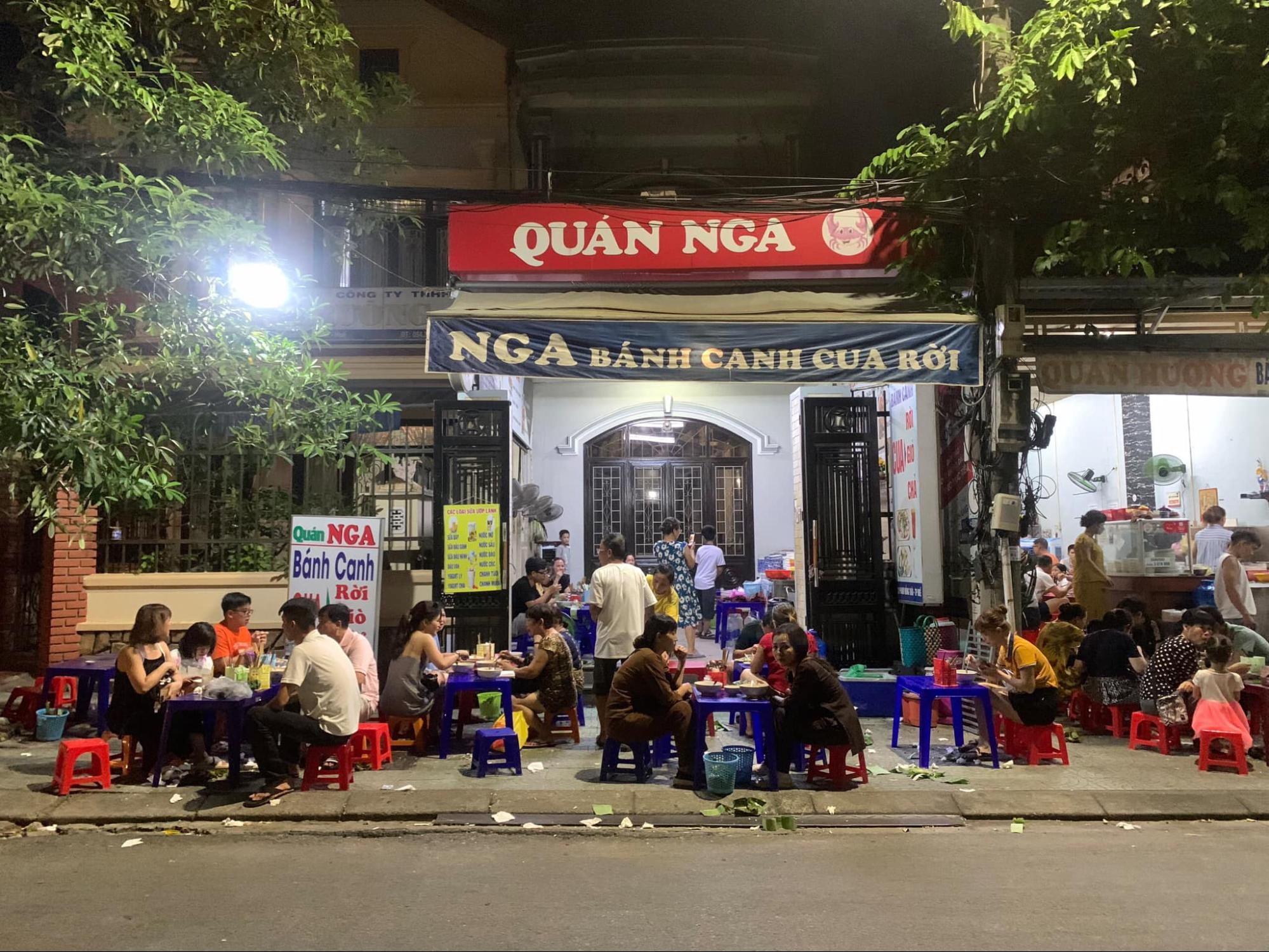 Quán Mệ Nga lâu đời, nổi tiếng với hương vị chuẩn Huế