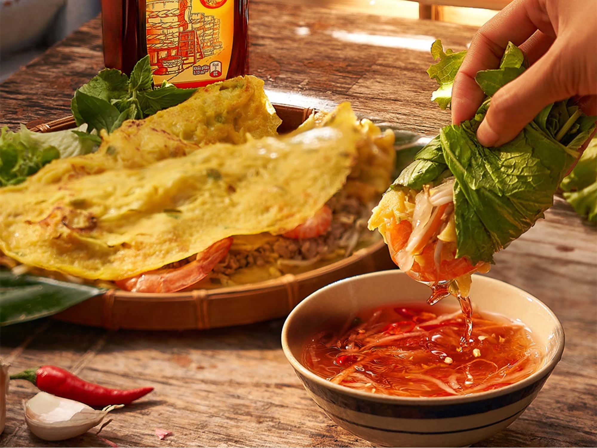 Nước chấm cay nồng bùng vị đặc trưng tại bánh xèo Cô Lệ