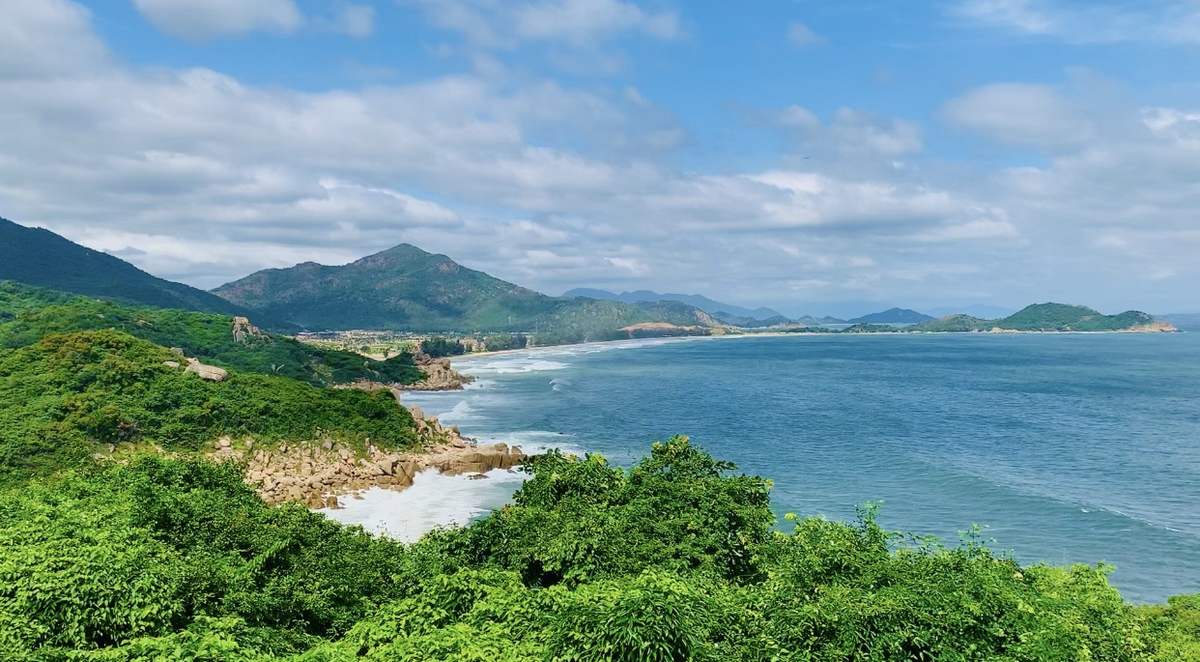 Biển Nước Ngọt - Nơi suối hòa biển xanh, đẹp nao lòng