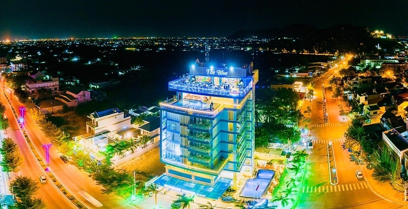 The Blue với góc nhìn bao quát từ trên cao
