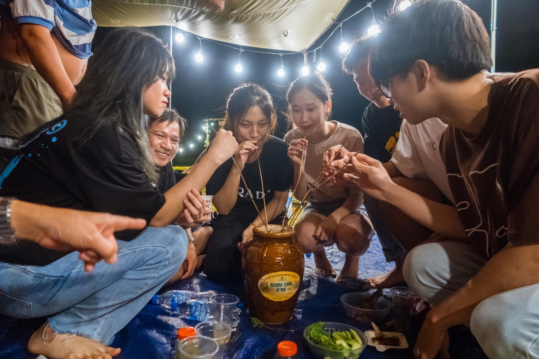 Đặc sản rượu cần của người dân tộc H'rê