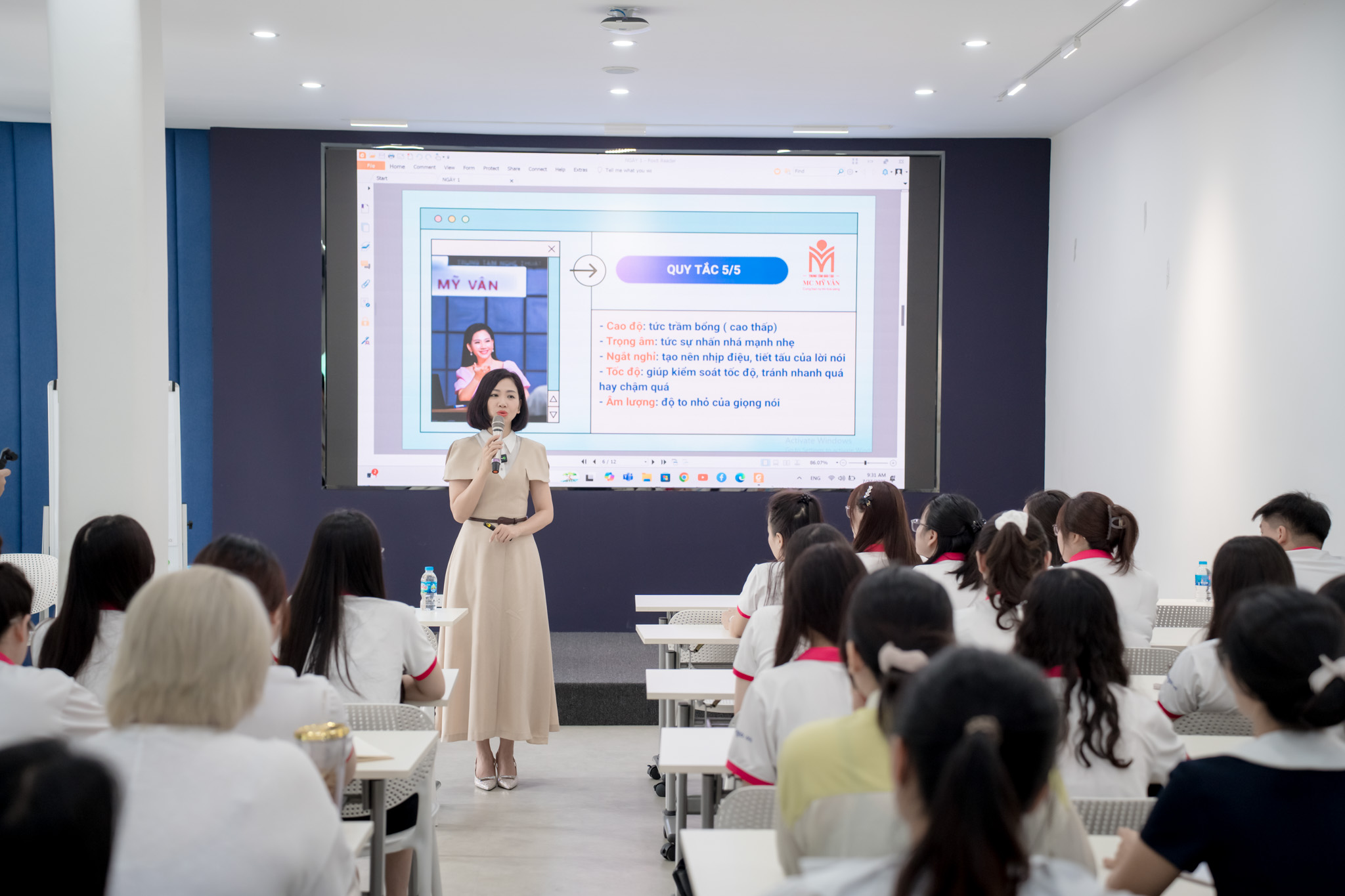 Đào tạo nội bộ Lalago: Đào tạo kỹ năng giọng nói cùng MC - BTV Mỹ Vân
