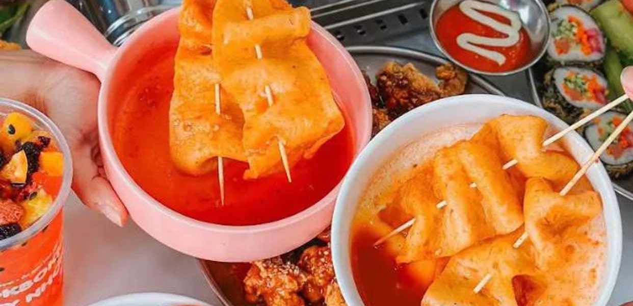 Tokbokki cay ngọt chuẩn vị, nhiều món Hàn biến tấu hấp dẫn