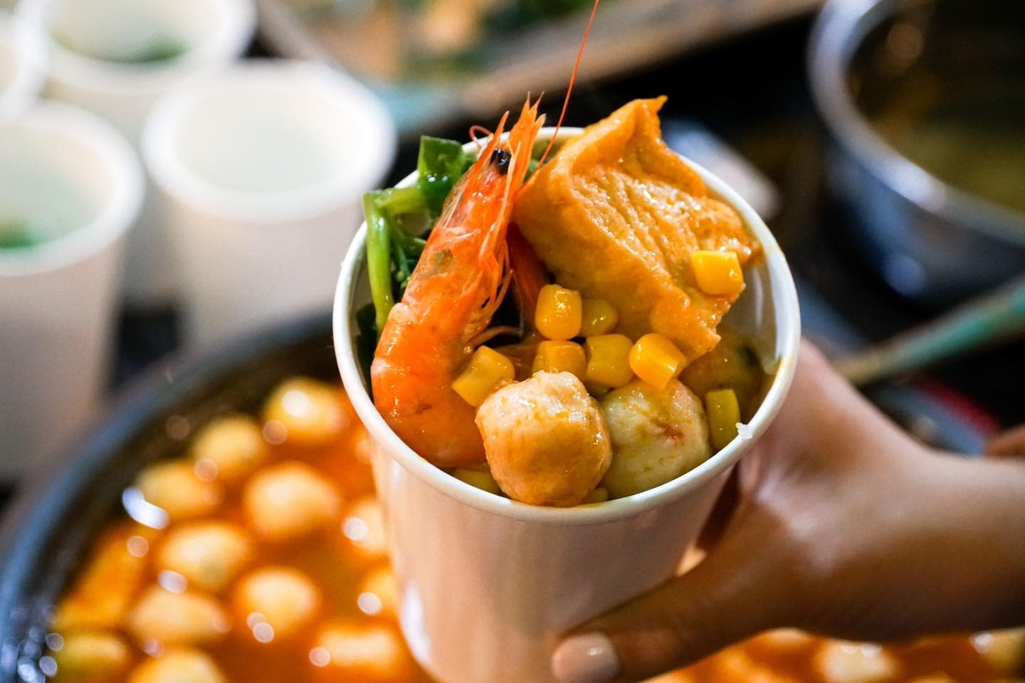 Lẩu ly nhiều size, topping phong phú, giá hợp lý, ngon miệng