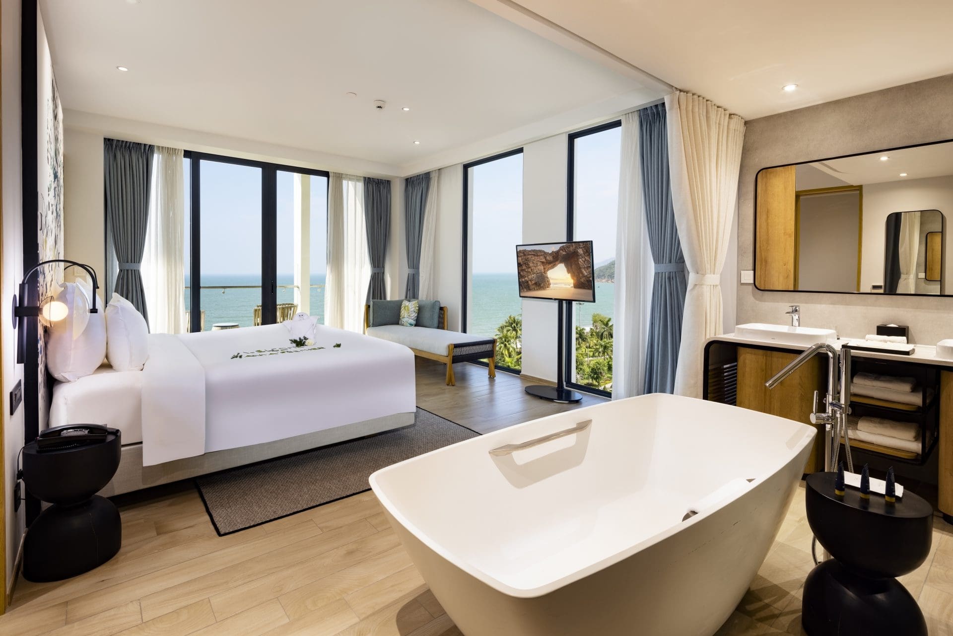 Nội thất Anya Premier sang trọng mang hơi hướng cổ điển