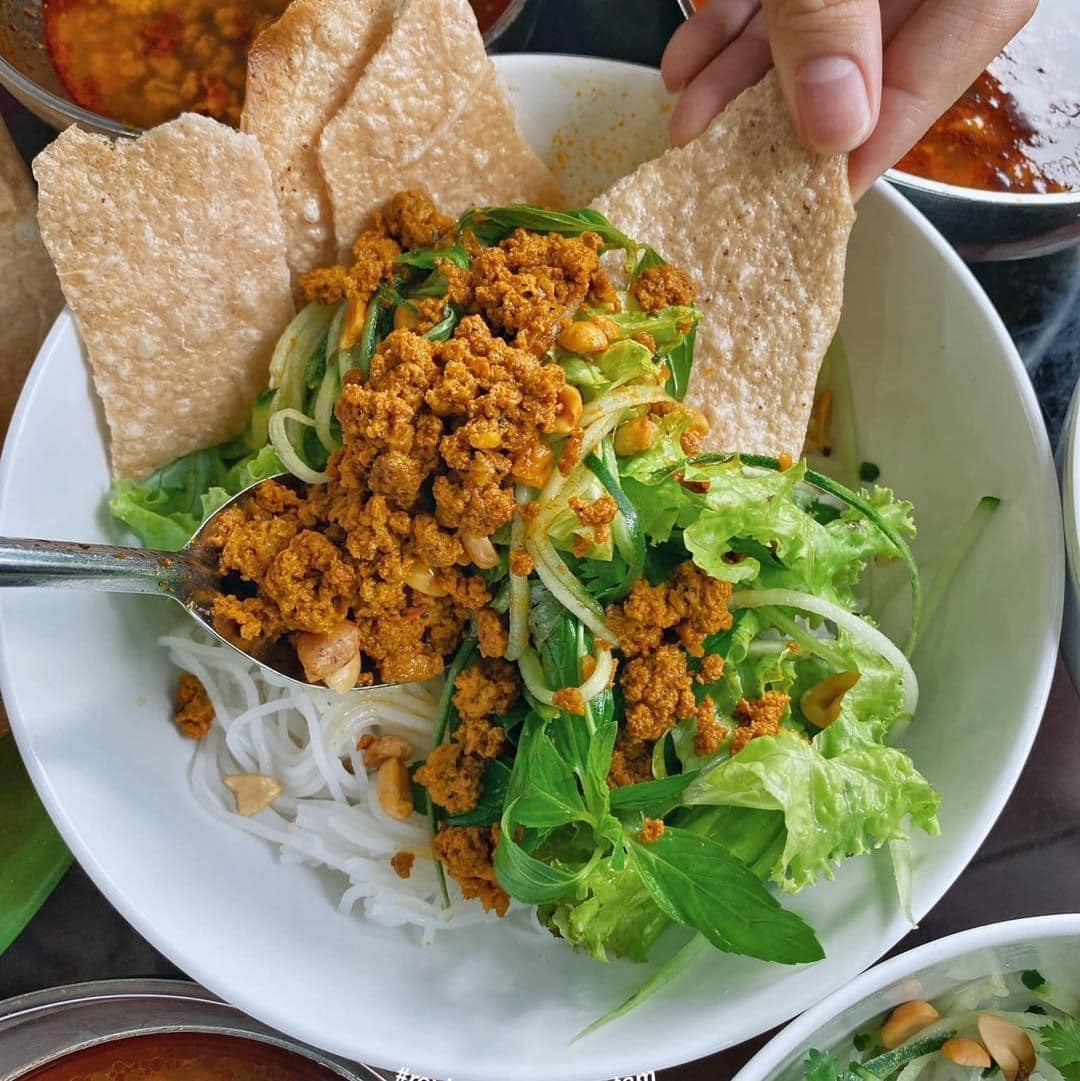  Hương vị rạm béo ngậy, nước dùng đậm đà, dậy mùi