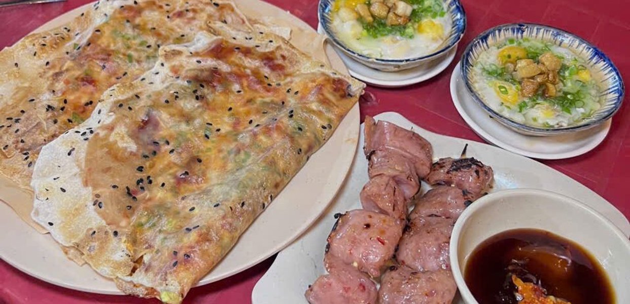 Món bánh tráng và nem nướng Phan Rang combo quá hợp lý cho khách du lịch