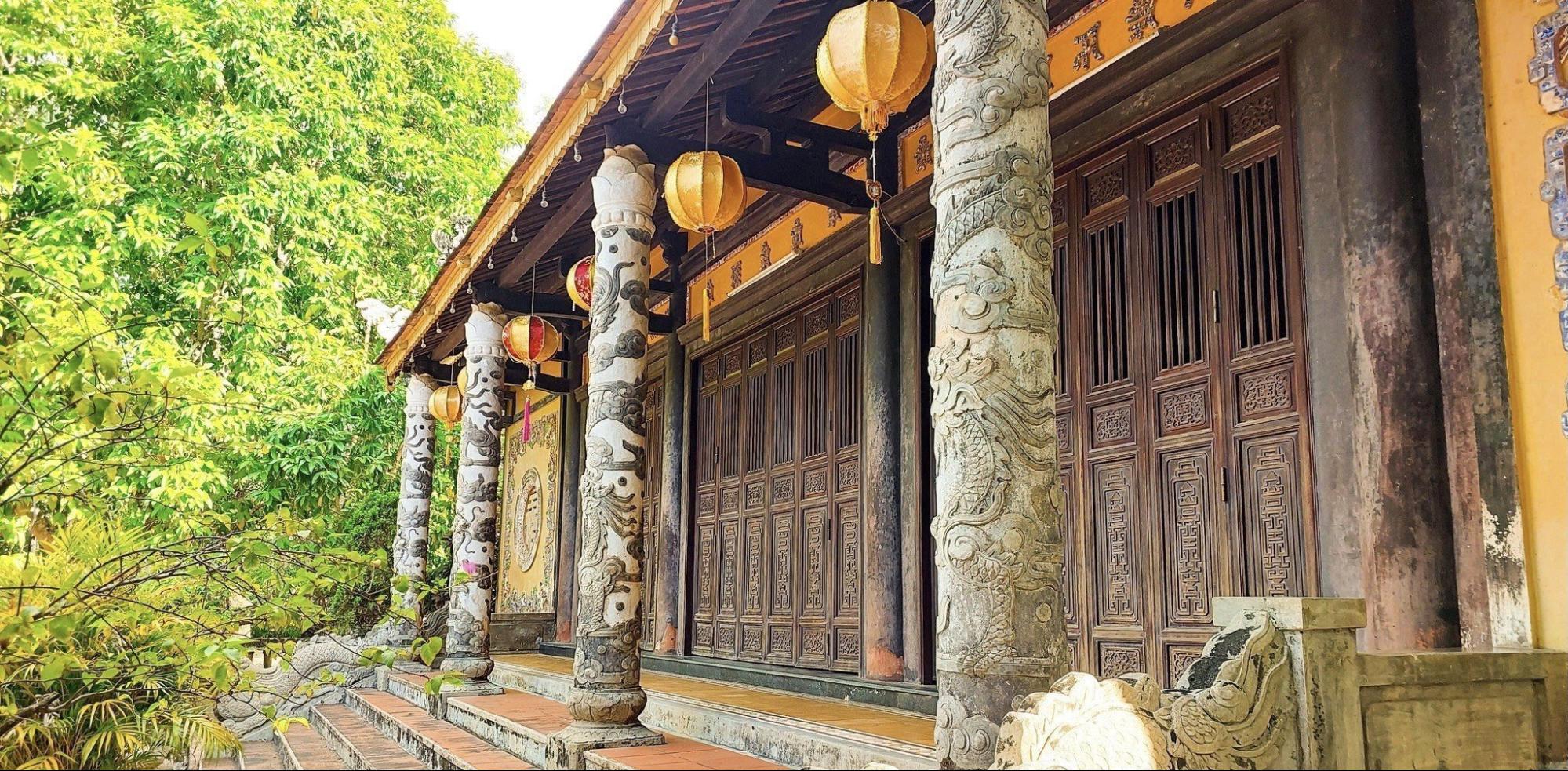 Cổ tự nổi bật với nét kiến trúc Á Đông truyền thống
