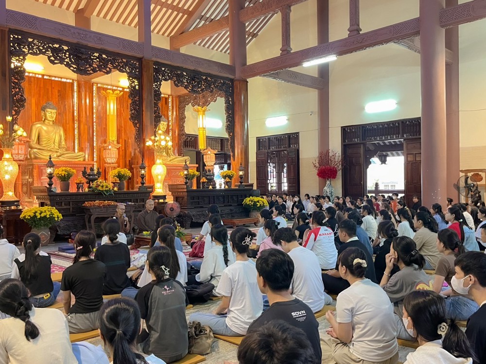 Các bạn trẻ tham gia khóa tu mùa hè tại chùa Quan Âm Ninh Thuận